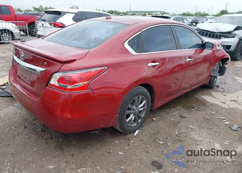 2015 Nissan Altima 2.5 из США, поврежденный, VIN 1N4AL3AP9FN395127